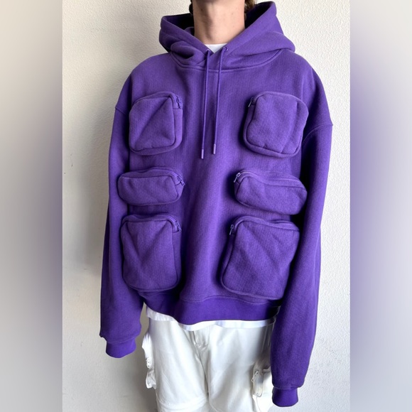 Yitai Cargo Pocket Hoodie - Picture 3 of 6